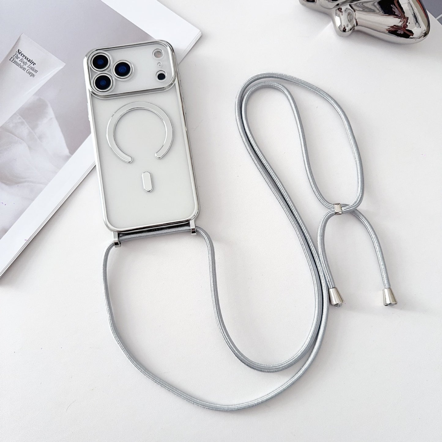 Coque de téléphone avec cordon et recharge sans fil magnétique