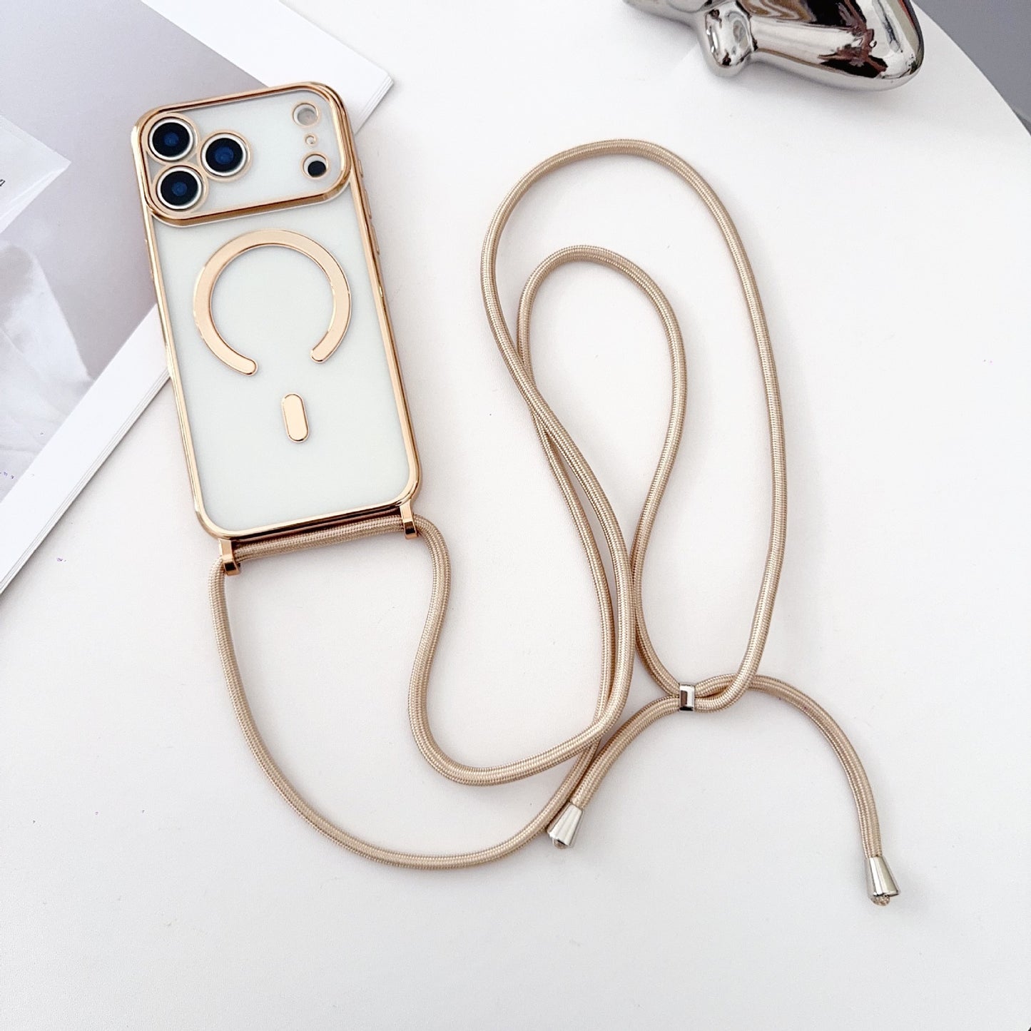 Coque de téléphone avec cordon et recharge sans fil magnétique