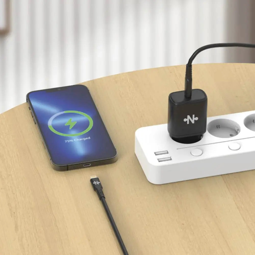 Chargeur Secteur USB-C CONNECT Charge Rapide 25W MC-CNC25W2 avec Câble Data USB-C vers USB-C MC-CCN12 (1m) Noir
